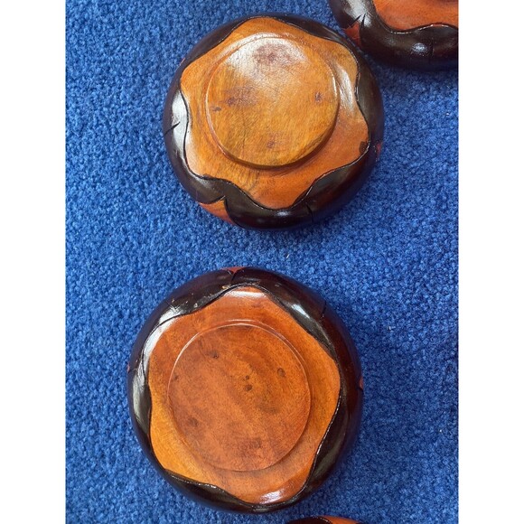 Vintage 14” Hand Carved 2 Tone Wooden Round Bowl with 6 Small Bowls Fish Etching - Picture 7 of 8